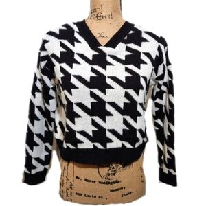 Girls Self Esteem Black and White Print Sweater Size 16